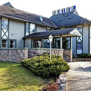 Airport Hotel Mara